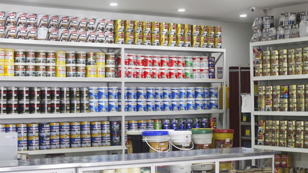 Planta de producción de pinturas y manufactura